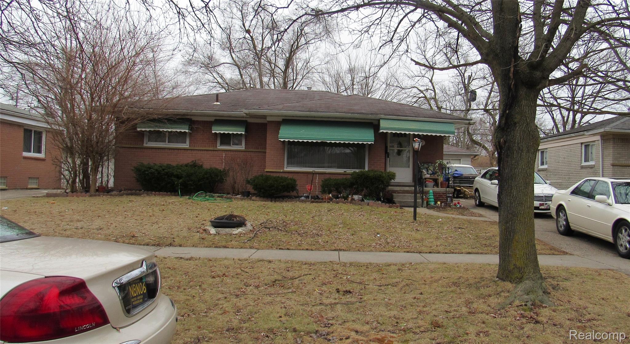 1039 Lori ST