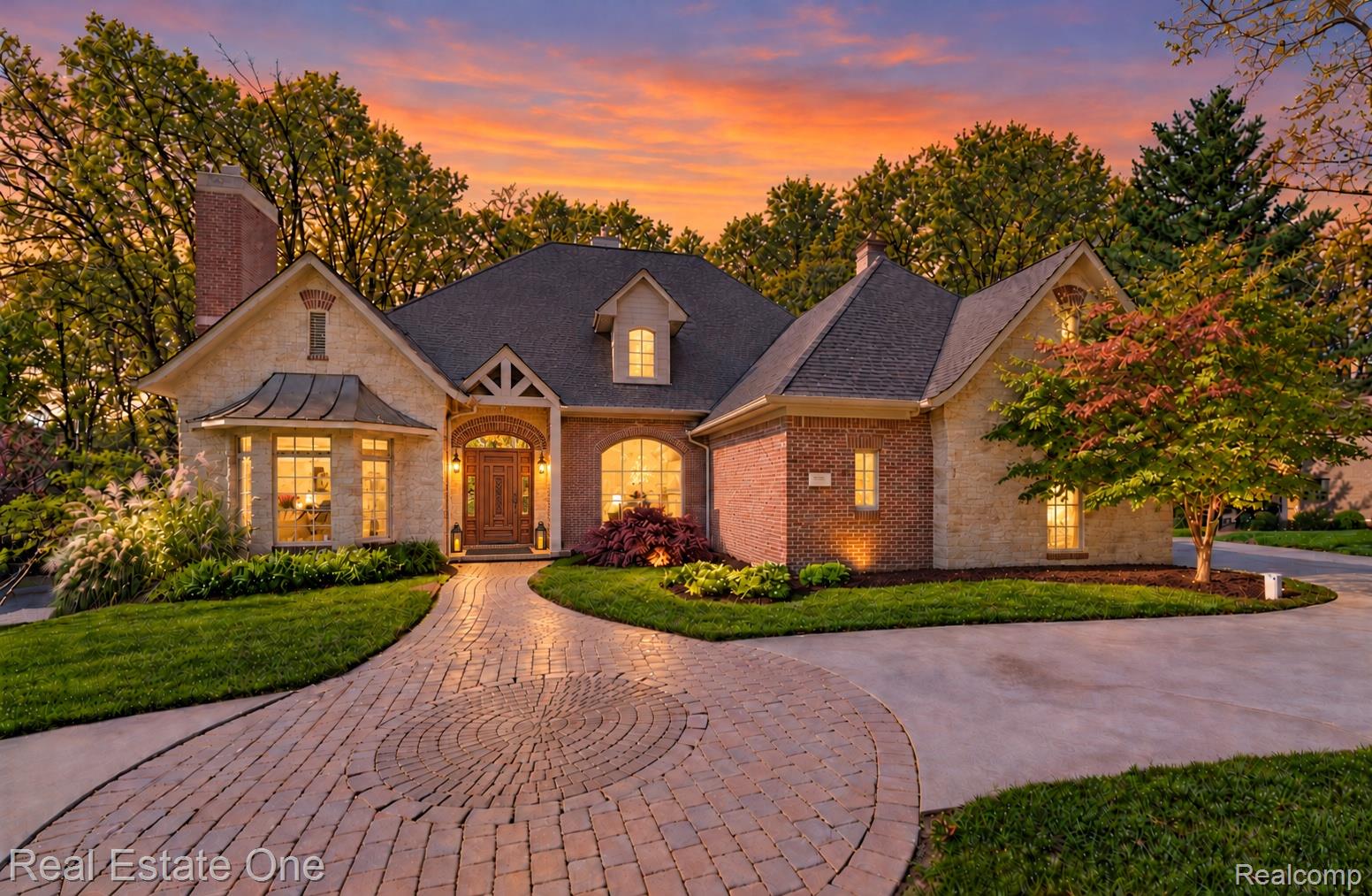 9857 Creekwood TRL