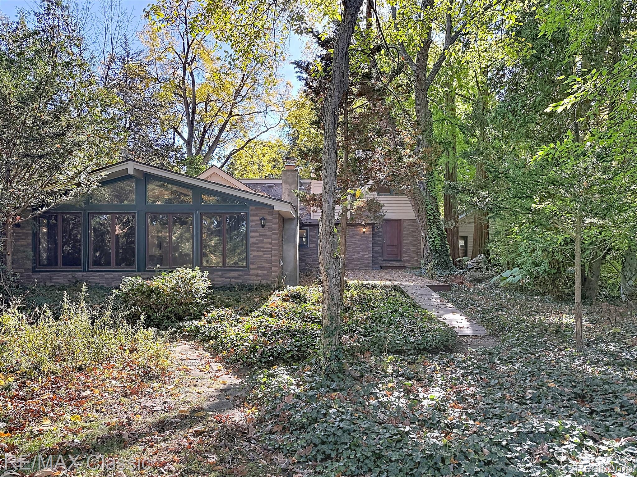 3816 Covert RD