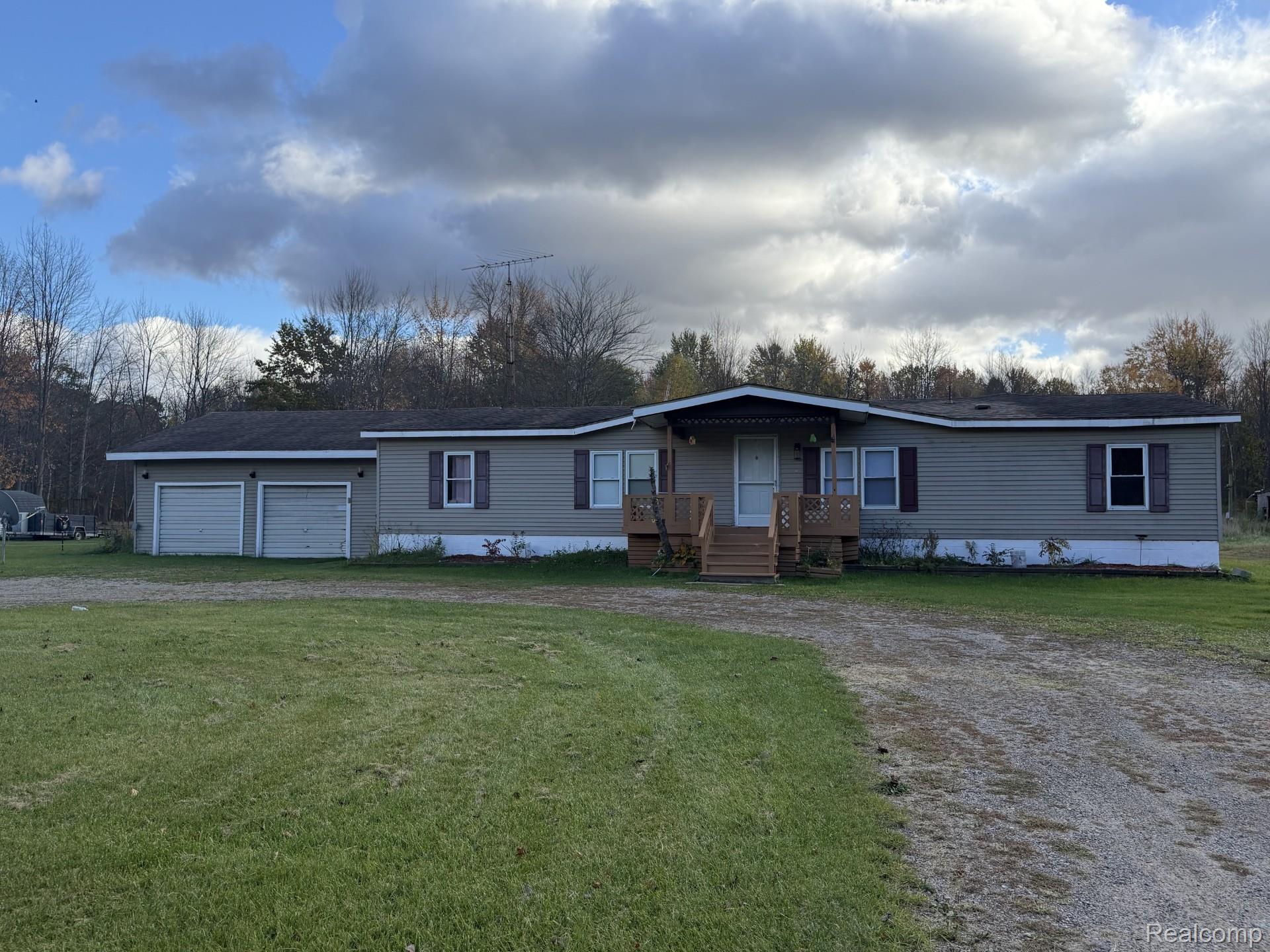 1171 W Howard RD W